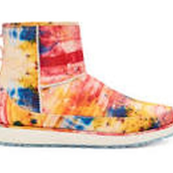 NEW. UGG x OVADIA MINI TYE DYE